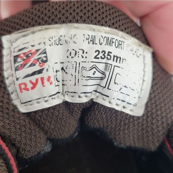 Ryn Trail Red Gray Athletic Shoe US Size 6  Korean 235  Hiking Running - Picture 2 of 14
